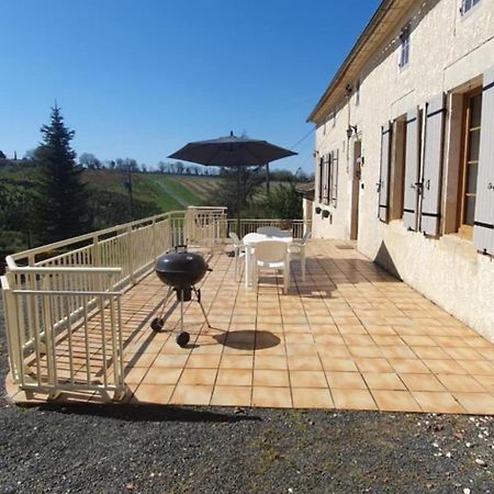 Maison 2 Chambres Au Calme Saint-Bonnet-sur-Gironde エクステリア 写真